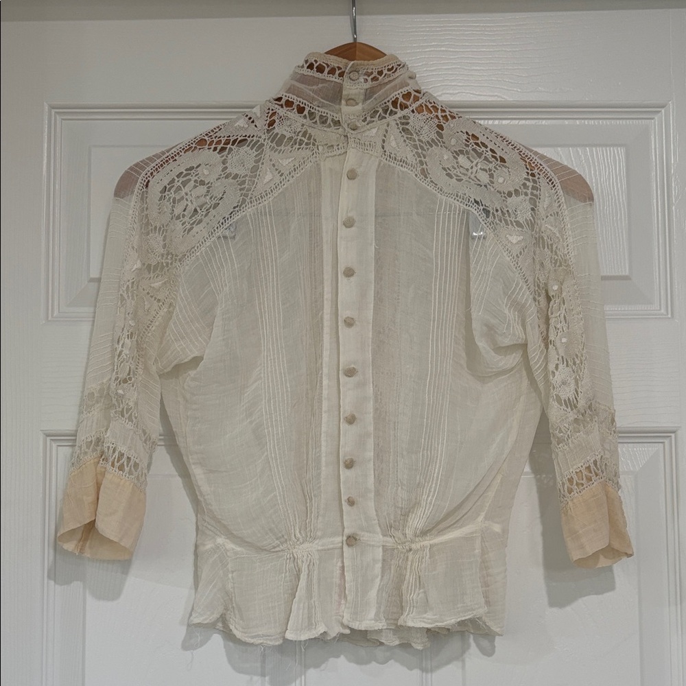 🌹RARE Vintage 1900 Oppenheim, Collins & Co. Elegant Lace Trimmed Cream Blouse🌹
